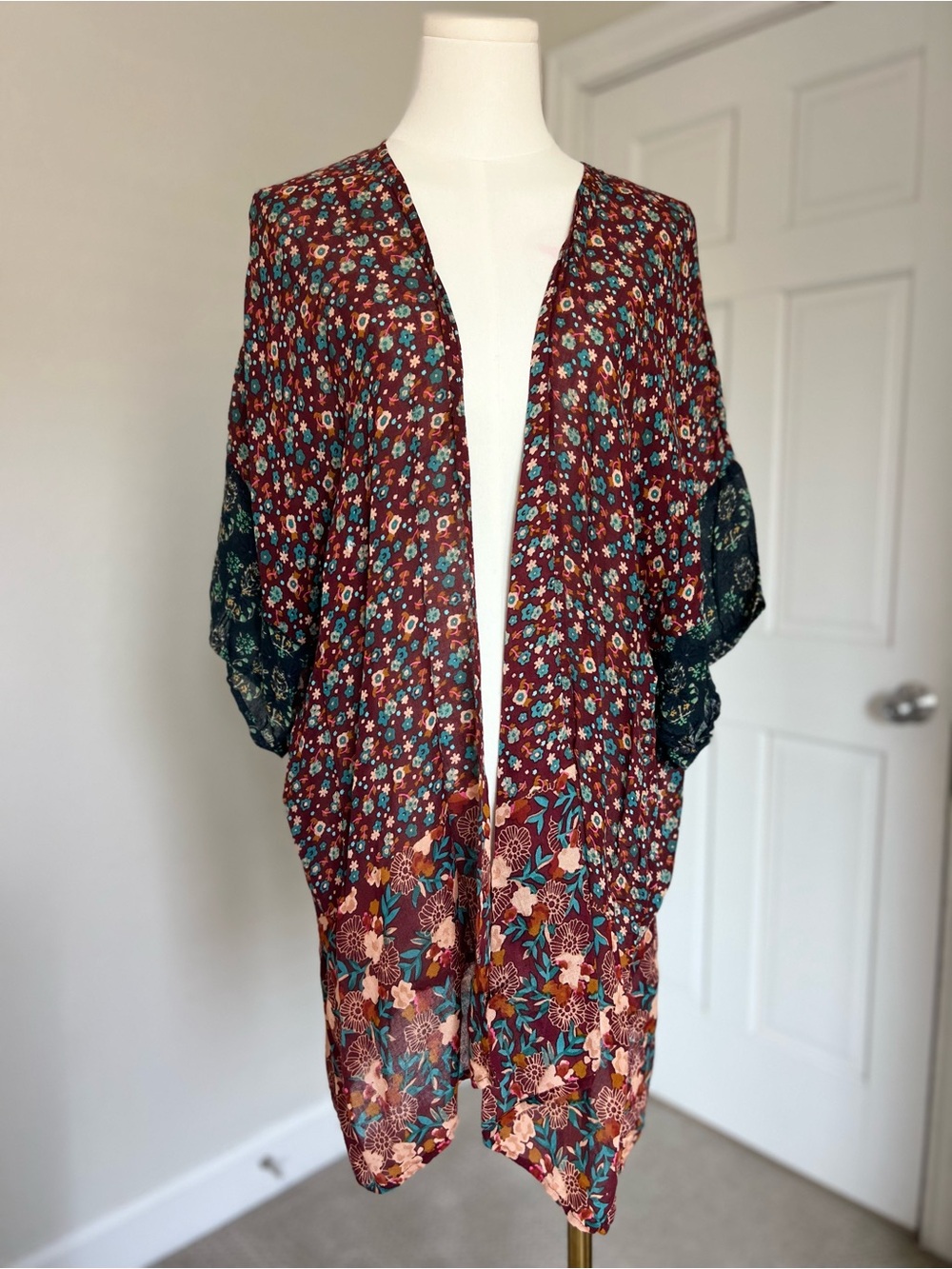 Natural Life Floral Open Front Lightweight Kimono Boho Burgundy S/M Lagenlook